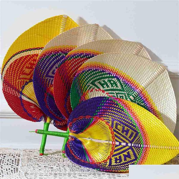Produits de style chinois Rainbow Bamboo ventilateur de pêche en forme de pêche en forme à la main