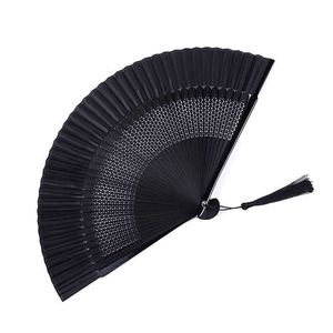 Chinese stijlproducten Vintage zwarte bamboe handventilator Elegant gesneden draagbare opvouwbare ventilatoren Bruiloft Decor Fans Home Craft Decoratie Ornamenten