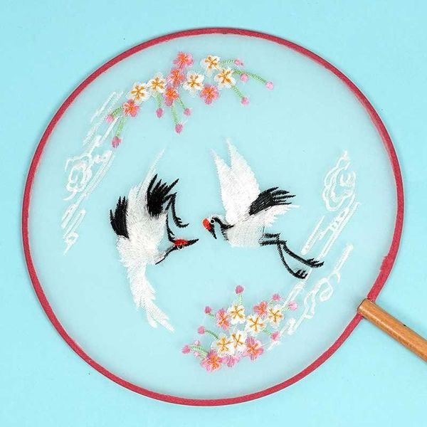 Produits de style chinois Vintage impression soie ronde éventail à main Vintage brodé fleur oiseaux éventail femmes Hanfu vêtements accessoires décoration de fête de mariage