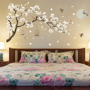 Chinese Stijl Muurtattoo Witte Bloesem Bloemen en Vliegende Vogels DIY Bloemen Boom Wall Art Decor Stickers Muurschilderingen voor Kantoor Thuis