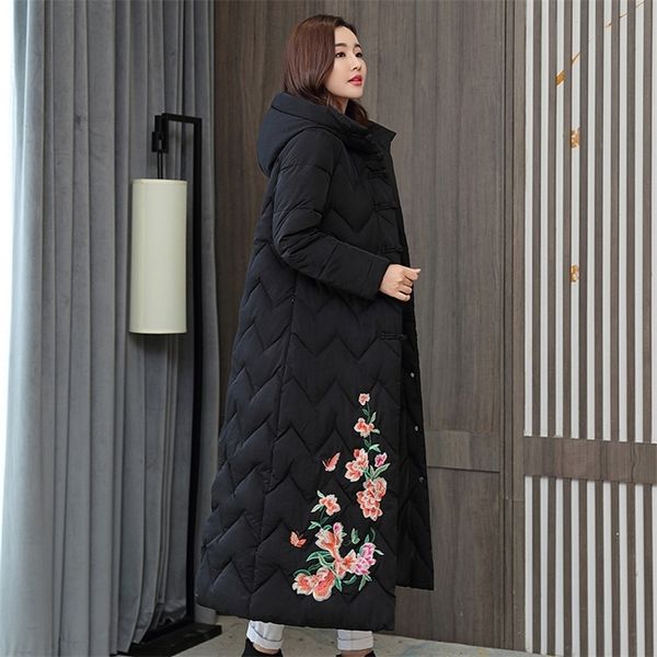 Veste d'hiver pour femmes de style chinois X-long à capuche avec broderie femme Parkas Plus Size Stand Collar Single Breasted Thick Coat 201217