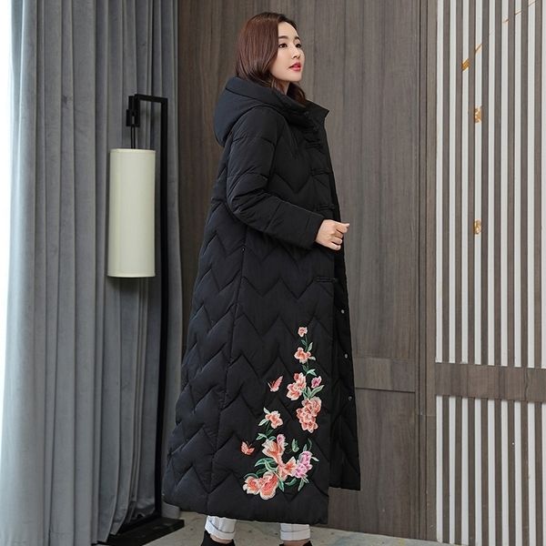 Veste d'hiver pour femmes de style chinois X-long à capuche avec broderie femme Parkas Plus Size Stand Collar Single Breasted Thick Coat 201125