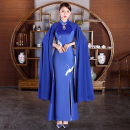 Mujeres del estilo del traje de la espiga china Vestidos de noche atractivos Manga larga Qipao Rojo Azul vestido de dama Hendidura abierta Vestidos de fiesta modernos vestido oriental