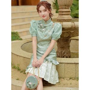 Chinese Traditionele Groene Jacquard Geborduurde Bladerdeeg Mouw Mini Cheongsam Jurk Vrouwen Ruches Elegante Halloween Party Jurken