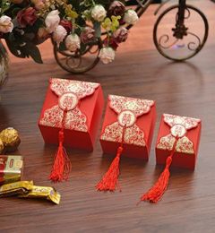 Boîte de bonbons de mariage chinois rouge Double bonheur carré kraft papier salut fleur fleur fleur imprimement sac de chocolat décor cadeau de cadeau JC09211278