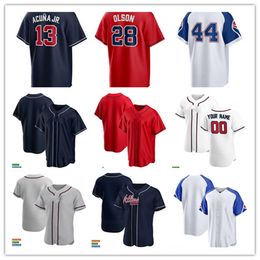 Chipper Jones Hank Aaron Dale Murphy Ronald Acuna Jr. Ozzie Albies Orlando Arcia Michael Harris II Matt Olson Marcell Ozuna Austin Riley Tyler Matzek Jersey de béisbol