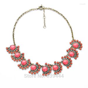 Choker 2014 Mode Vintage Bijoux Usine Vendeur Haute Qualité Ronde Opaque Gem Acrylique Floral Bib Collier