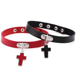 Choker 2023 Punk Pu Leather Rross Spike Rivet Kraag bezaaid ketting Verjaardagsfeestje Geschenkteken Huisjager sieraden voor vrouw