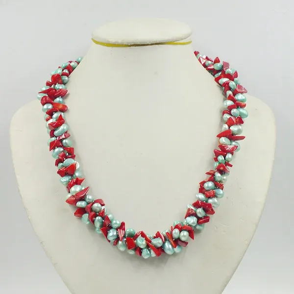 Tour de cou 3 brins de perle baroque naturelle et de corail rouge irrégulier.Tricoter le plus beau collier pour femmes.23 pouces