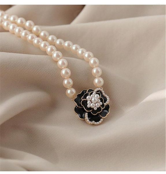 Tour de cou camélia perle collier boucles d'oreilles ensemble de bijoux Vintage tour de cou chaîne fleur accessoires pour femmes