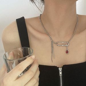 Choker Chic Zilver Kleur Pin Met Rode Zirkoon Kettingen Hanger Voor Vrouwen 2023 Zomer Sieraden Mode Sleutelbeen Ketting Meisjes