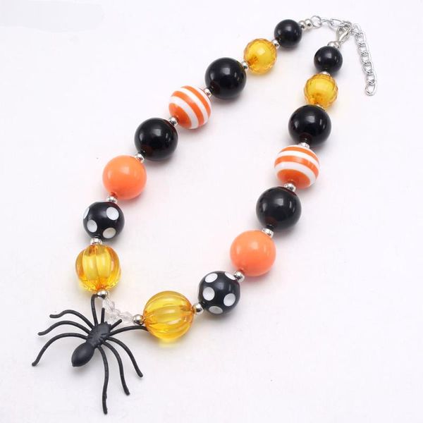 Gargantillas 2023, collar con colgante de araña de plástico Punk Goth para Halloween, cadena de cuello inusual, joyería de cuentas gruesas coloridas para mujeres y niños