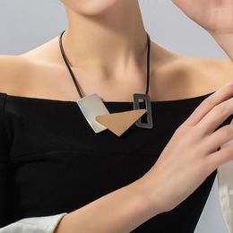 Choker Chokers Amorcome Déclaration De Mode Bijoux Irrégulier Géométrique Pendentif En Métal Collier Vintage En Cuir Noir Corde Colliers GiftChoker