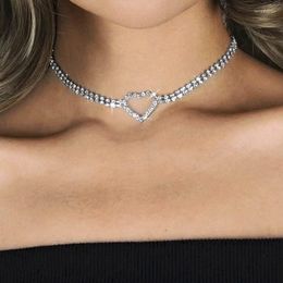 Gargantilla Collar de clavícula Mujer Cadena de diamantes de plata Diamantes de imitación Corazón Colgante de cristal Encanto Regalos Novias