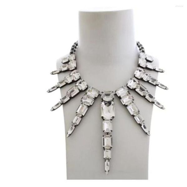 Ras du cou clair strass acrylique géométrique carré collier bijoux de fête pour les femmes cristal gros gland collier noël