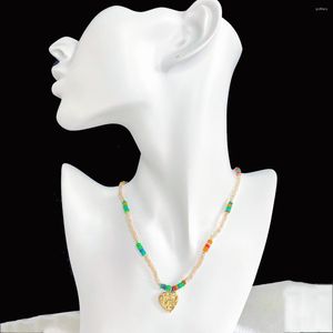 Tour de cou collier de perles colorées pour femmes chaîne de clavicule de luxe tempérament amour pendentif concepteur chaîne de cou rétro