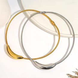 Choker Sierlijke Gebogen Buisketting Gouden Zilverachtige Balans Auberginevorm Lachend Metalen Sleutelbeenketting Sieraden Voor Vrouwen