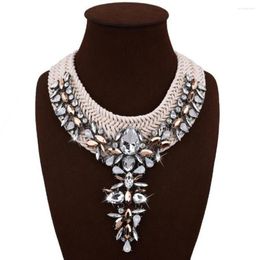 Ras du cou DiLiCa Vintage collier femmes cristal fleur déclaration pendentif bohème tricoté à la main collier colliers pendentifs