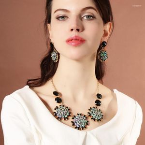 Choker est pailletten acryl bloembib statement ketting trending producten 2022 korte dikke kettingen voor vrouwen bijoux