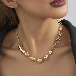 Collier asymétrique de la mode de coul