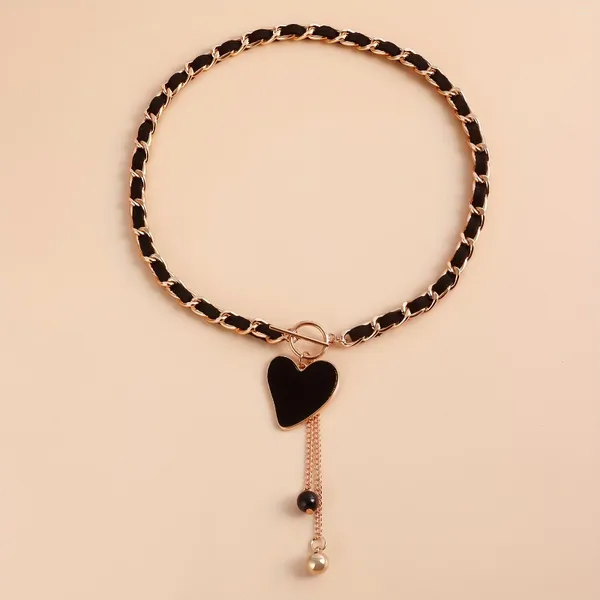 Gargantilla de moda gótica para mujer, collares con colgante de corazón negro, cadena de Color dorado Punk, collar envolvente, joyería de fiesta