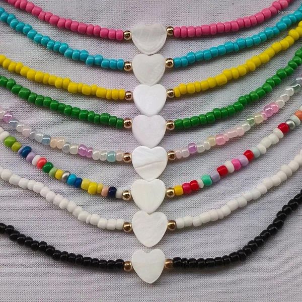 Gargantilla de moda, collar de corazón de amor blanco para niña, tendencia de primavera y verano, pequeñas cuentas coloridas, regalo, joyería para amigos