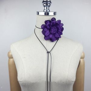 Collar de flores de gargantilla Sexy Big Purple Collar Satin Disfraz de la cena Joyería para mujeres