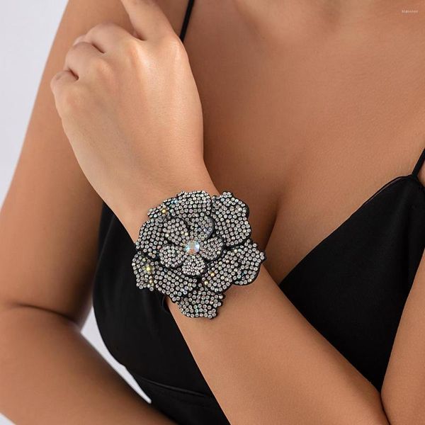 Tour de cou Goth élégant Bracelet en velours noir pour femmes personnalité exagérée strass grande fleur pendentif main bijoux cadeau de mariage