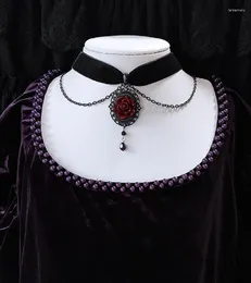 Collier ras du cou gothique Rose foncé camée pour femmes et filles, accessoires de bijoux de sorcière païenne d'halloween, cadeau Vintage, collier en velours de Vampire