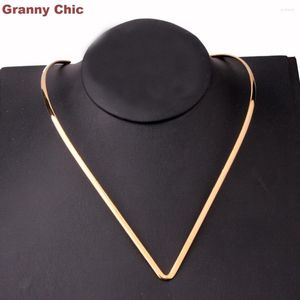 Choker Granny Chic Jewelry for Women Simple Fashion Gold Color en acier inoxydable V Collier à collier