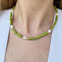Ras du cou fait à la main vert pierre naturelle collier irrégulière perle embellissement femmes mode classique cou accessoire cadeau 2023