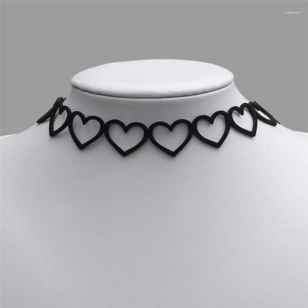 Gargantilla Hollow Out Love Heart Gargantillas Terciopelo negro Maxi Collar Gargantilla Tatuaje Ketting Collares Collier Femme