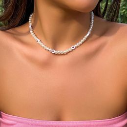 Tour de cou Imitation perle avec coeur perlé Chians collier court pour les femmes à la mode collier à breloques 2023 bijoux de mode sur le cou cadeaux