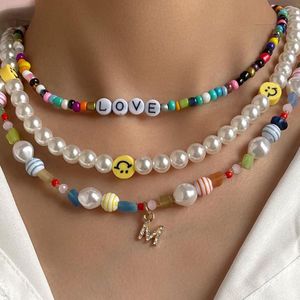 Ras du cou Ins sourire perle collier de perles pour les femmes coloré à la main perle de riz baroque perles colliers douce fille bijoux d'été