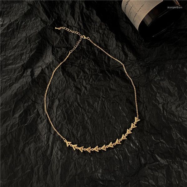 Ras du cou mode coréenne géométrique creux métal Triangle chaîne couture collier pour femmes hommes filles cou collier bijoux cadeau en gros