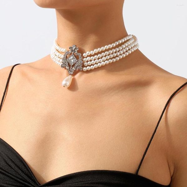 Choker Luxe Rétro Multi-Couche Acrylique Perles Pour Les Femmes En Gros Brillant Cristal Fleur Pendentif Collier
