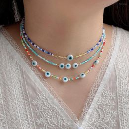 Choker LW Act Le rôle Ofing est goûté Petit collier d'oeil de démon avec des perles de couleur des États européens Accessoires de chaîne de clavicule