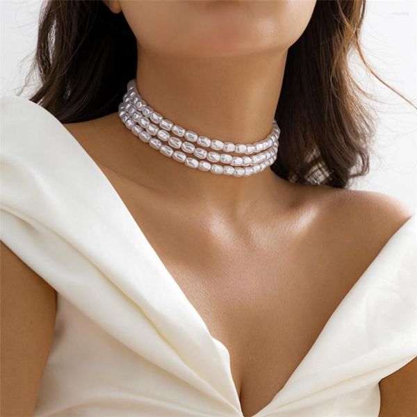 Choker Multi-couche baroque blanc imitation perle collier de coeur Pendant les femmes