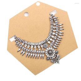 Choker R019 Mode Rétro Argent Couleur Cristal Fleur Courte Femmes Nacklace Haute Qualité Sans Nickel