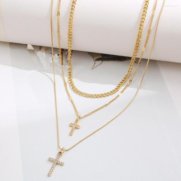 Ras du cou Simple couleur or multicouche croix pendentif Collier pour femmes bijoux en métal clavicule chaîne Collier Femme