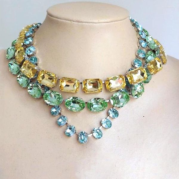 Gargantilla pequeña y fresca, collar de cadena de cristal Irregular, accesorios creativos de ropa a la moda, regalos con incrustaciones de garra de cobre 2023