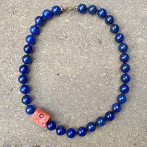 Collier ras du cou Tamisa noué à la main en pierre naturelle Lapis Lazuli, perles rondes, accessoires, collier Rondelle, bijoux d'accent de corail rouge