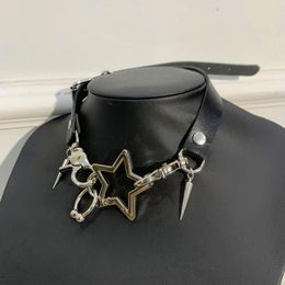 Collier ras du cou Y2k Punk étoile creuse pentagramme pour femmes, Rivets Hip Hop, breloques en forme de C, tendance gothique, bijoux 2024