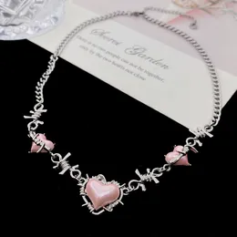 Ras du cou doux rose épine Patchwork amour coeur pendentifs collier pour femmes mignon Cool Harajuku gothique bijoux accessoires