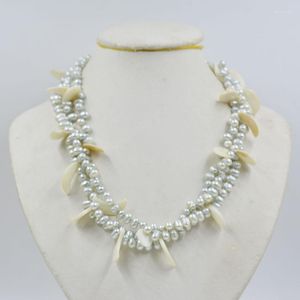 Tour de cou Le Dernier. 6MM 3 Brins. Collier de perles baroques naturelles grises. Bijoux classiques pour femmes de charme 50CM