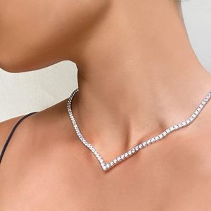 Choker VCU Fashion Bride v Shape Necklace Sninestone voor vrouwen glanzende Crystal Classic Collar -sieradenaccessoires