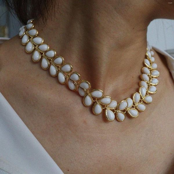 Collier ras du cou Vintage luxueux en perles blanches et feuilles pour femmes, bijoux de fête, spectacle en T, fantaisie, tendance, Boho INS, japon, corée