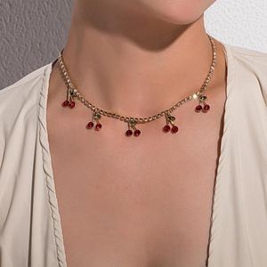 Collier ras du cou Vintage rouge cerise collier pour femmes luxe cristaux pendentif 2023 bijoux à la mode clavicule chaîne colliers cadeau de fête