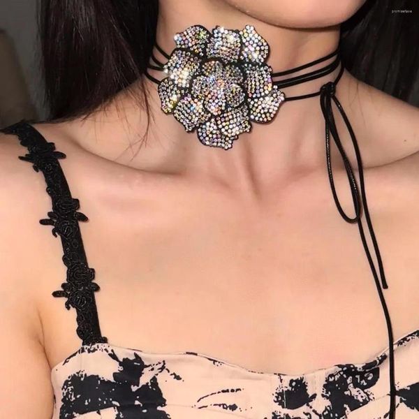 Tour de cou Vintage Velours Strass Grande Fleur Chokers Collier Gothique Noir Fil De Cire Longue Corde Cristal Femmes Cou Bijoux