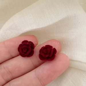 Boucles d'oreilles ras du cou en forme de fleur, rouge vin, avec un tempérament Vintage, Design Unique, accessoires d'oreille de Niche